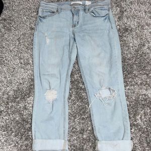 Light wash distressed bf jeans